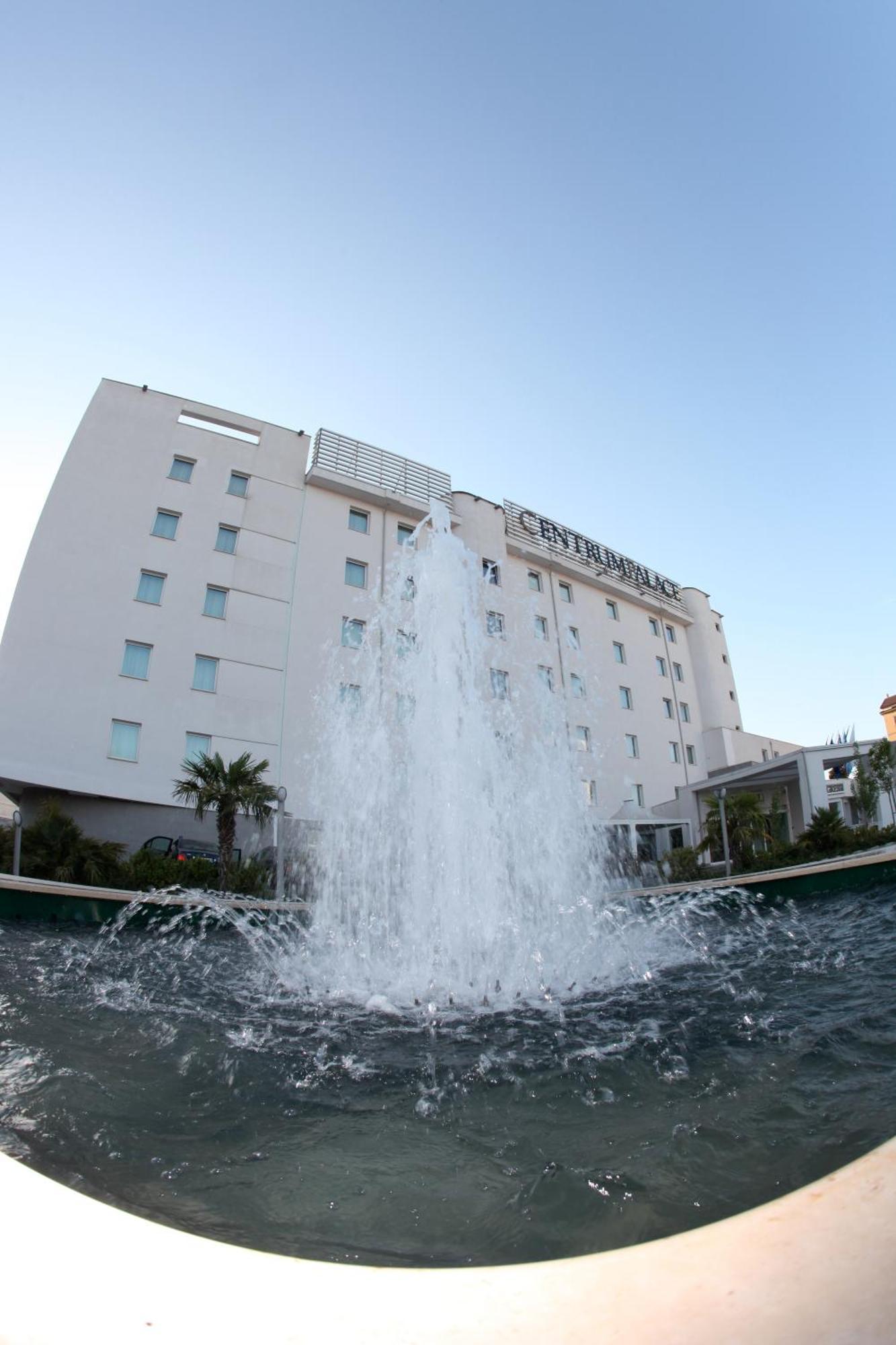 Centrum Palace Hotel & Resorts Campobasso Esterno foto