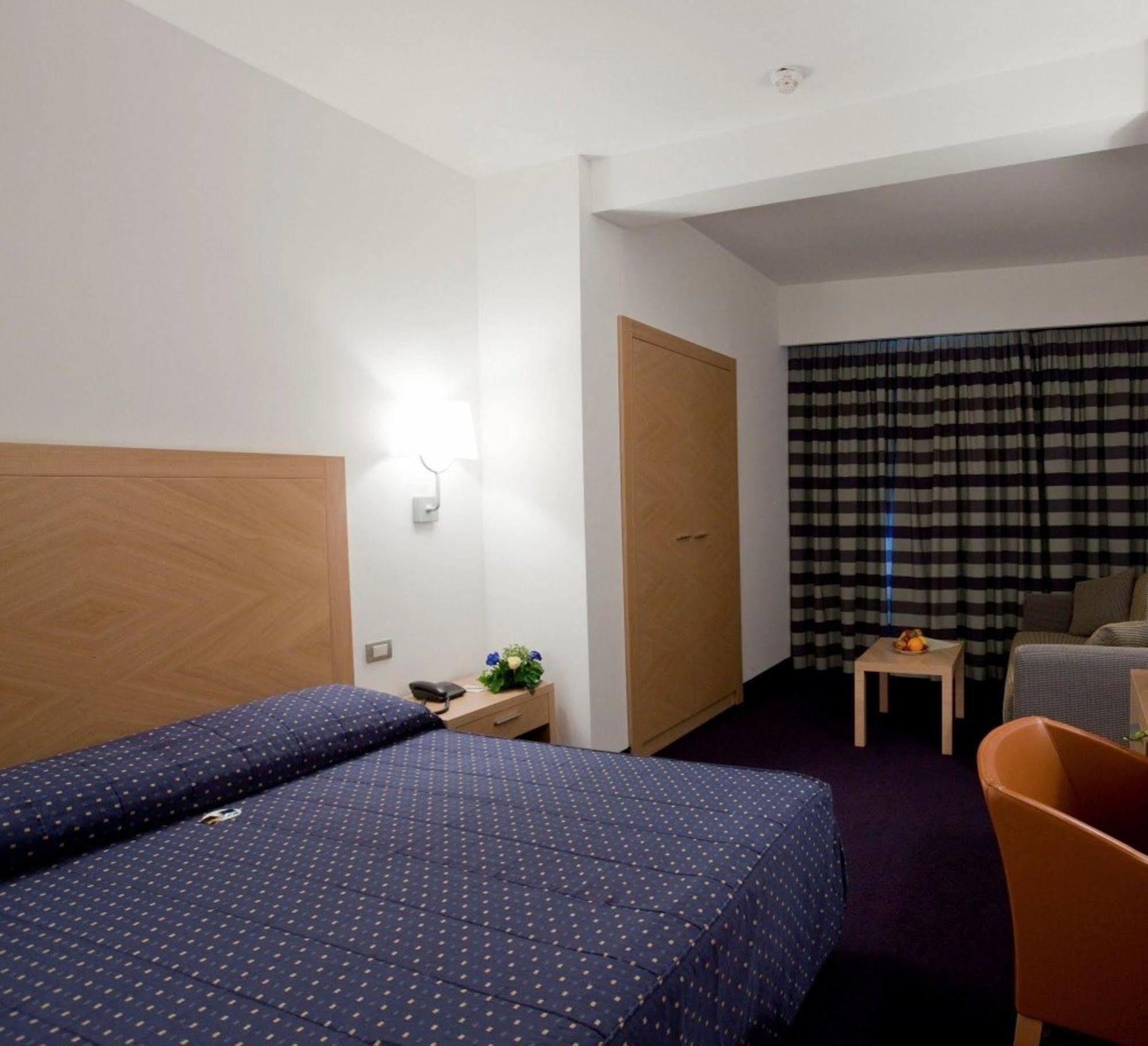 Centrum Palace Hotel & Resorts Campobasso Esterno foto