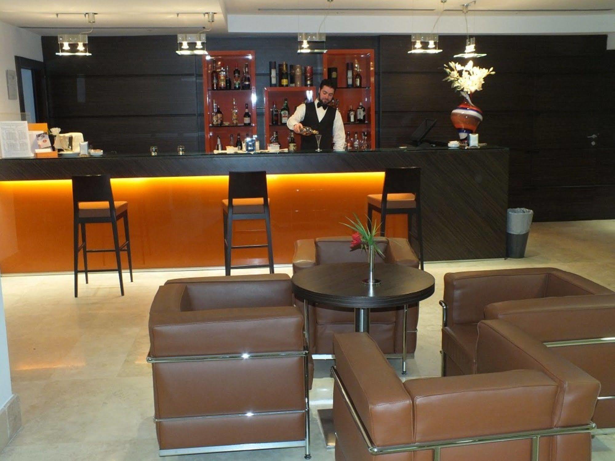 Centrum Palace Hotel & Resorts Campobasso Esterno foto